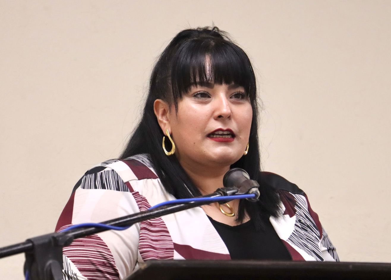 Puede ser una imagen de 4 personas y texto