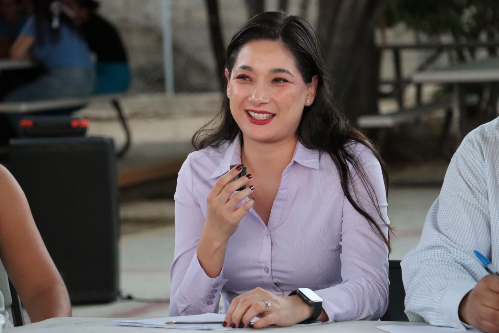 Puede ser una imagen de 4 personas y texto