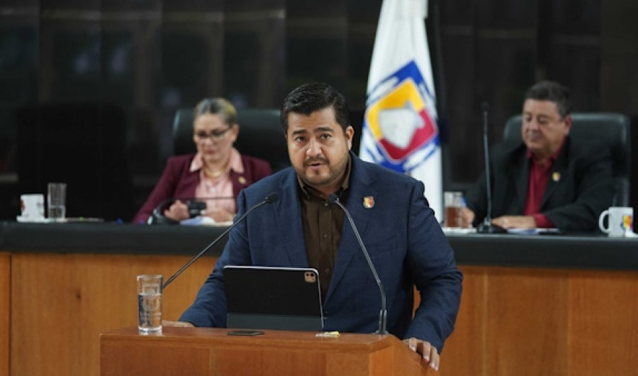 Propone diputado Omar Torres incorporar en BCS gobernadores de velocidad a vehículos de carga pesada  ...