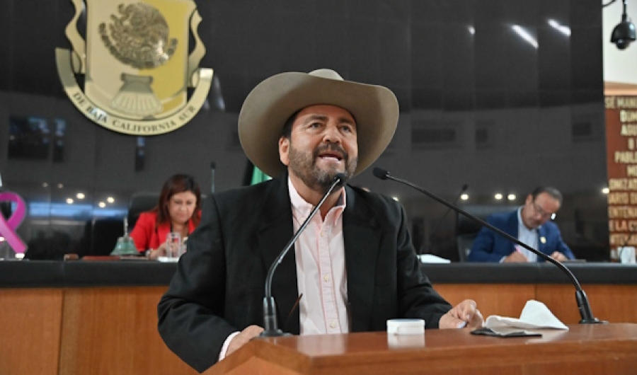 Rinde diputado Venustiano Pérez informe del primer año de trabajo  ...